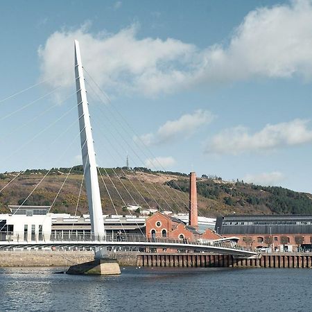 Appartamento Beach On The Doorstep Meridian Tower Marina Swansea Esterno foto