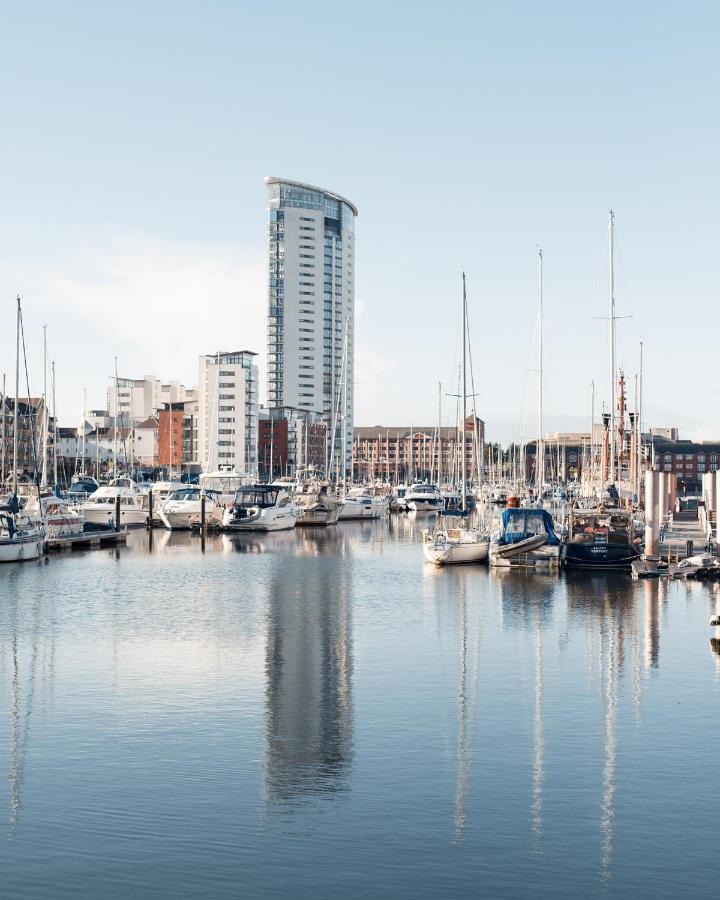Appartamento Beach On The Doorstep Meridian Tower Marina Swansea Esterno foto