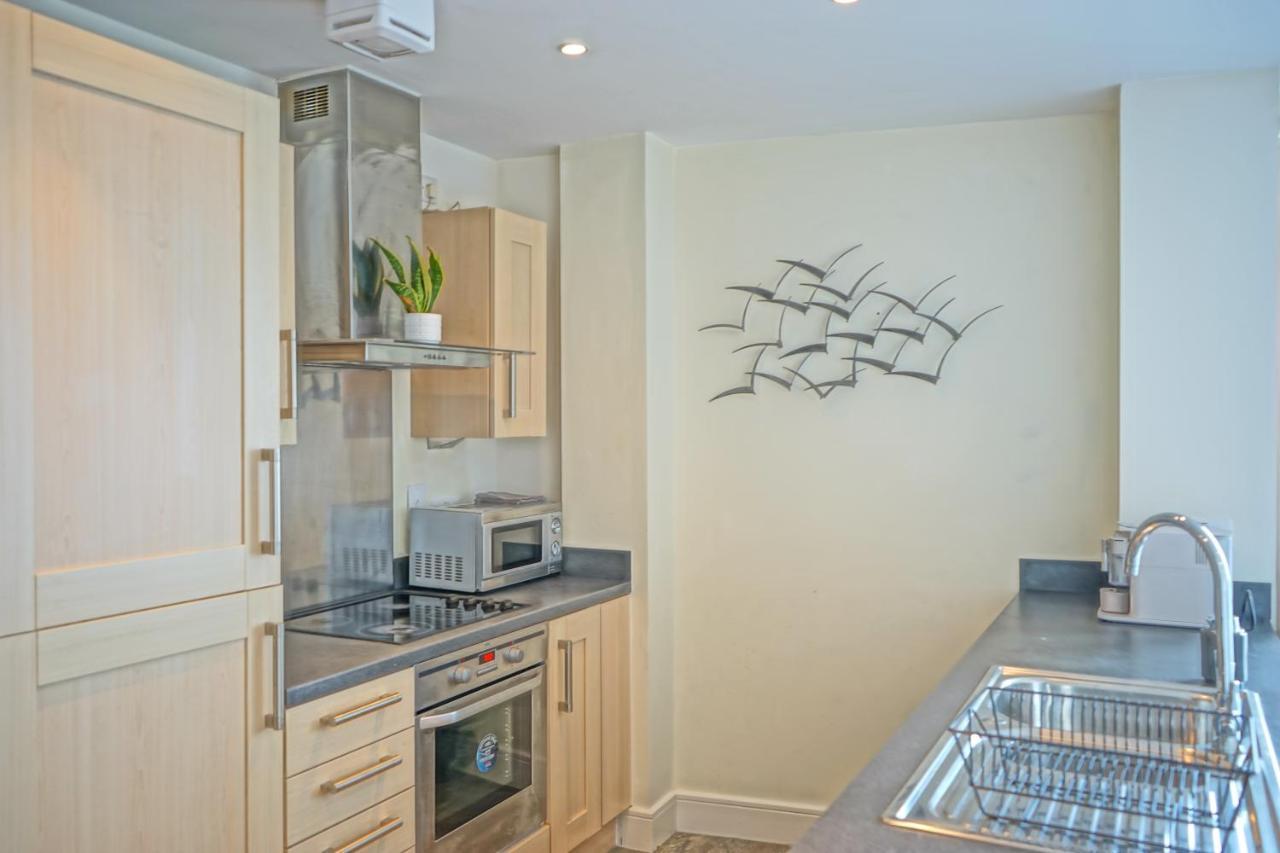 Appartamento Beach On The Doorstep Meridian Tower Marina Swansea Esterno foto